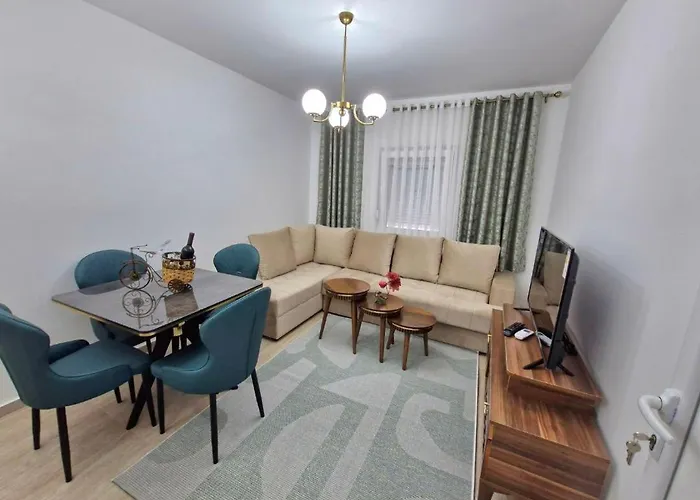 Near Big Fashion Daire