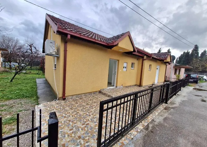 Apartment Near Big Fashion